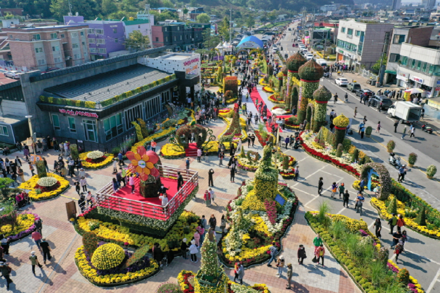 1.예산장터 삼국축제 모습.jpg