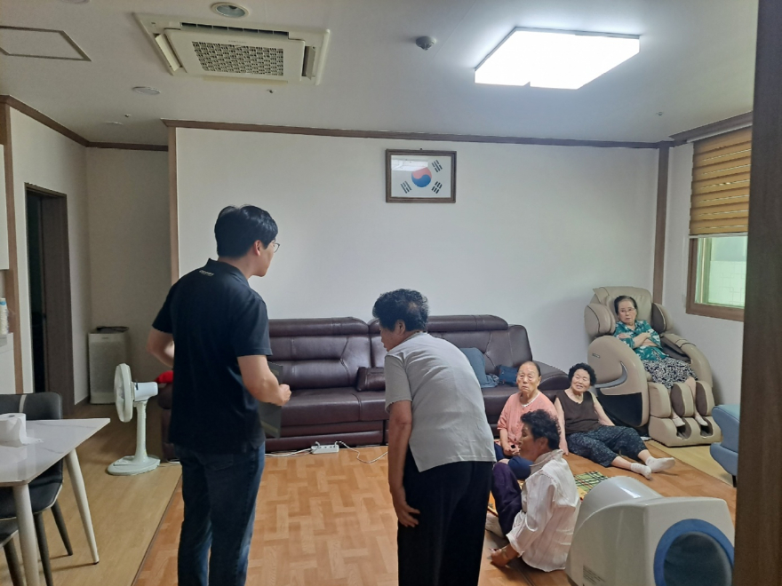 (사진1)무더위쉼터 방문 예찰.jpg