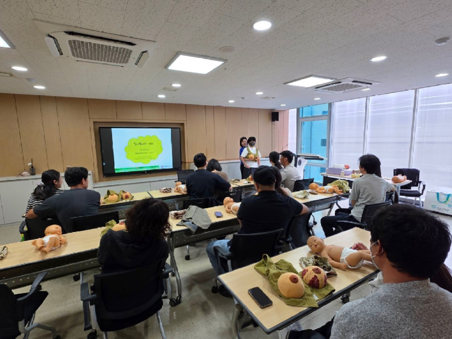 20일 (홍성군, 예비아빠와 함께하는 모유수유교실 성료).jpg
