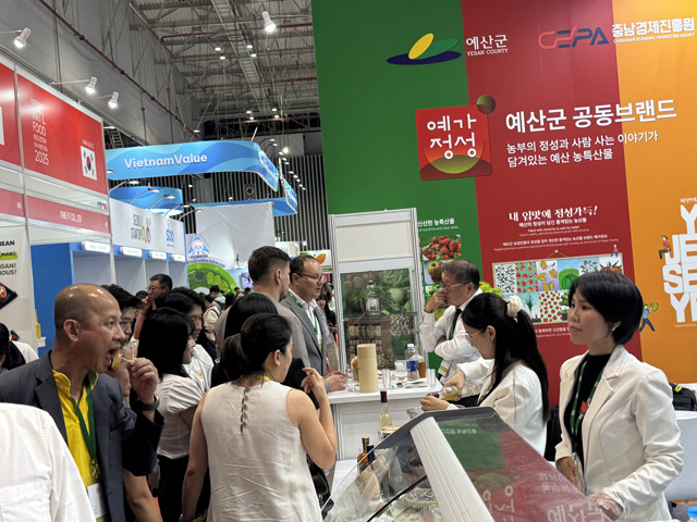 1.해외시장 개척사업 홍보관 운영 사진 (2).jpg
