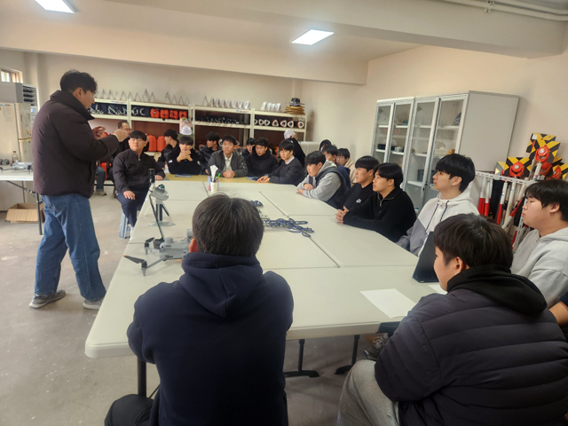 토지행정학과_국방항공고_진로체험_(3).jpg