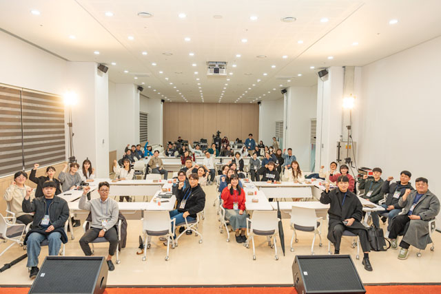 로컬리더잇슈@충남 보도자료.jpg