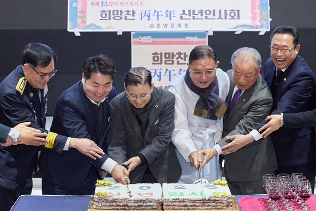 1. 오세현 아산시장 “2026년 병오년, 붉은 말처럼 도약하는 해”(2).jpeg