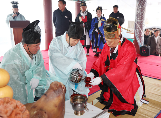 1. 범군민중앙대제 및 민속놀이 한마당 (2).JPG