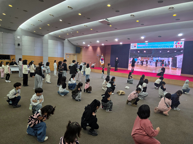 아동보육과(어린이기획단.104퍼포먼스단 1차회의) (2).jpeg