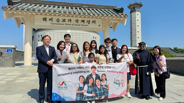 1. 지난 13일 멜라이 칸티베로스 프란시스코와 그 가족이 해미국제성지를 방문했다.2.jpg