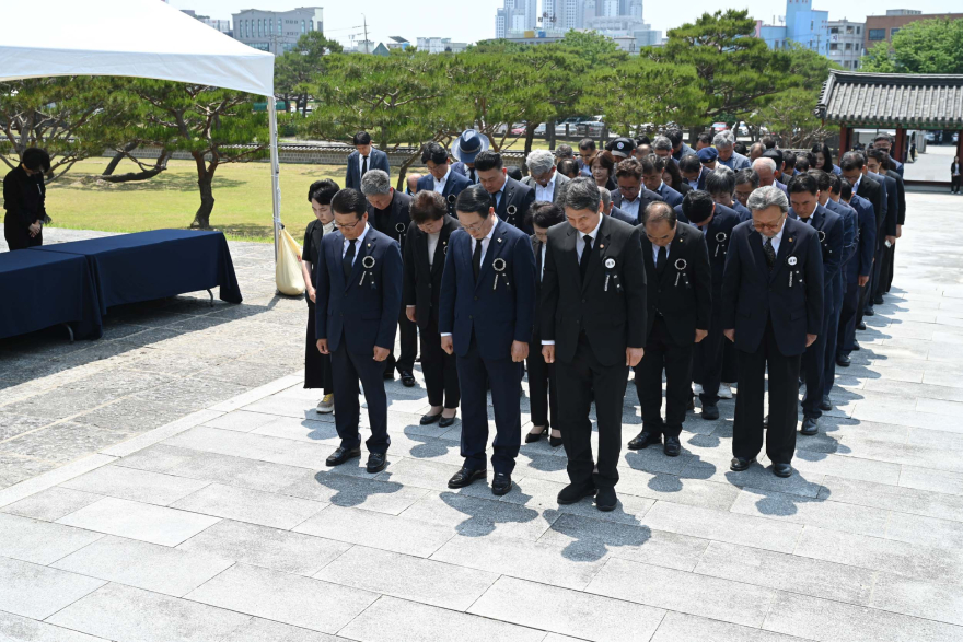 27일(홍성군, 병오 홍주의병 장사공 순의 제120주년 제향 거행2)_홍주의병 제119주년 제향행사 사진.jpg