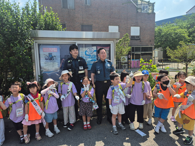 서산경찰서 성연파출소, 유치원 원생 80명 초청 교통안전 교육 시행! 1.jpeg