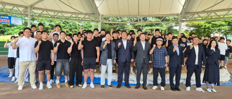 (사진4)꿈나무 씨름대회.jpg
