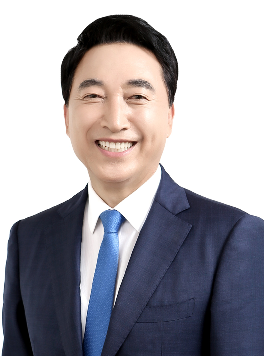 박수현_충남도지사_동정용_사진.jpg