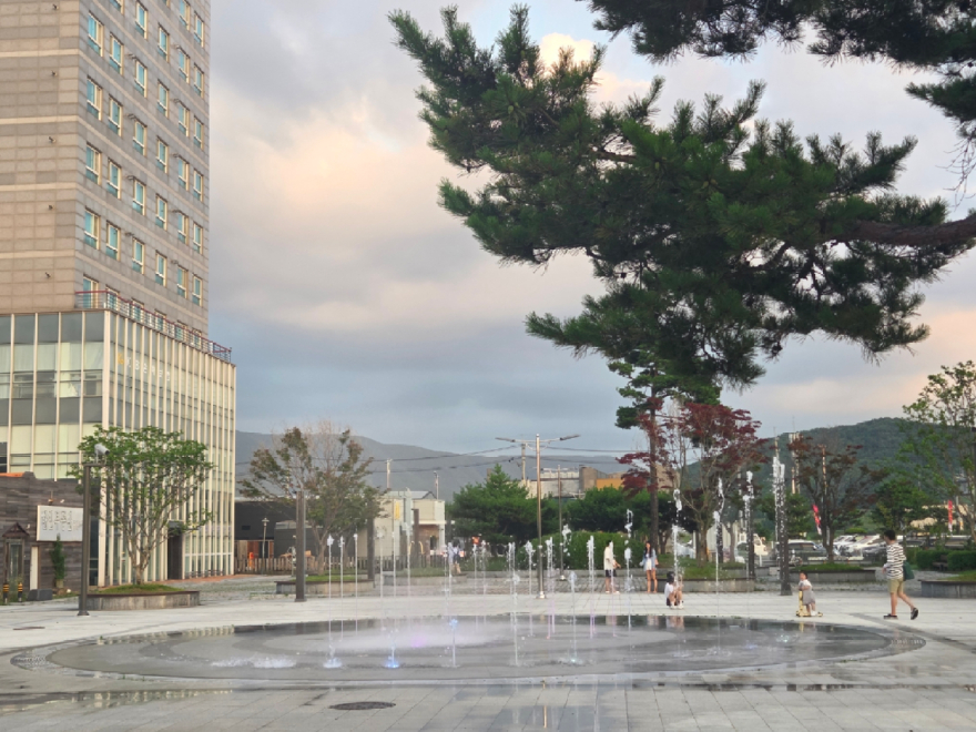 1. 수경시설_바닥분수(1).jpg