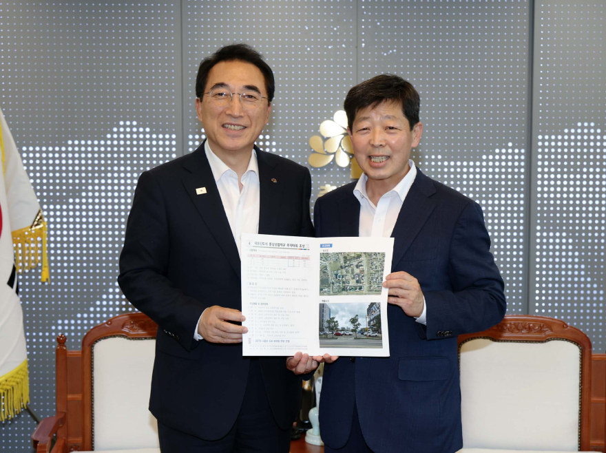 8일(박정주 홍성군수 충남도 첫 건의는 ‘내포신도시’ 심폐 소생술1).jpg