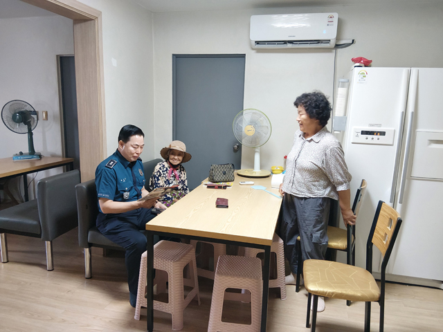 260721서산경찰서 성연파출소, 경로당 찾아 고령층 맞춤형 안전교육 실시1.jpg