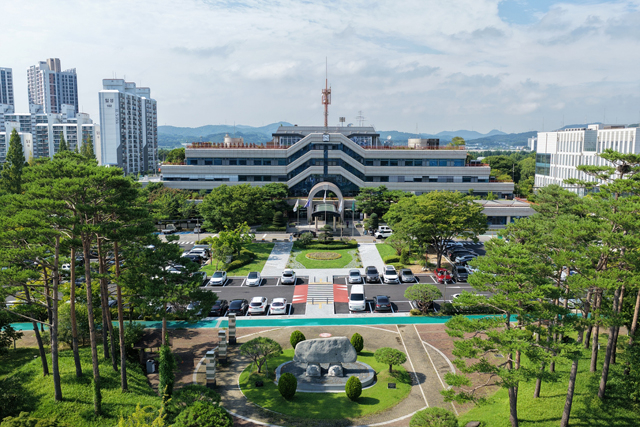 4. 아산시, 연일 계속되는 폭염 속 공공건축현장 온열질환 예방 점검 실시.jpg