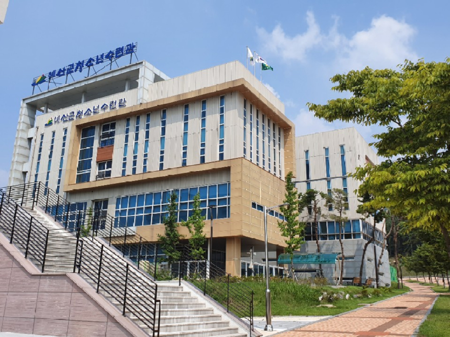 3.예산군청소년수련관 전경.jpg