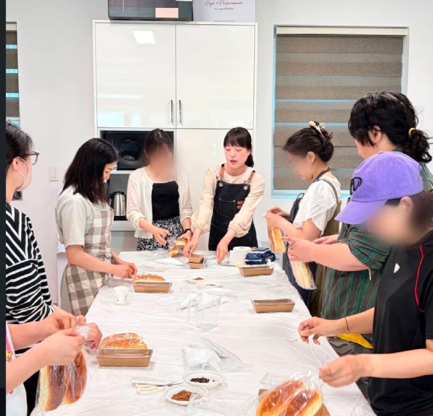 24일(홍성군 청년정책 통했다… 청년친화헌정대상 충청지역 종합대상)_청년베이킹클래스 원도심 갓생살기 프로젝트.jpg
