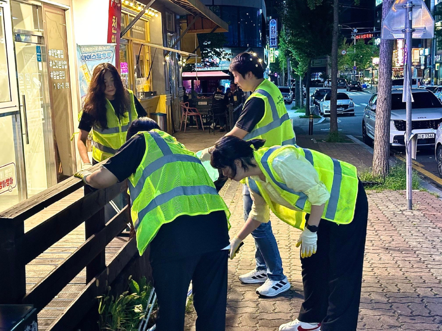 3. 아산시 청년위원회, ‘청년이 걷는 깨끗한 아산’ 플로깅 진행(2).jpeg