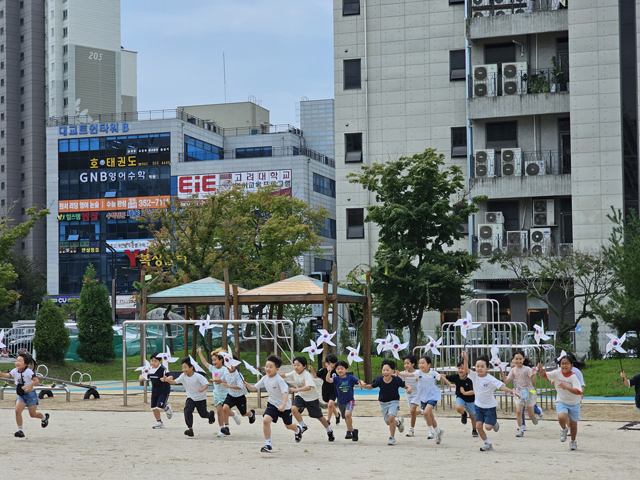 (사진6)학교로 찾아가는 심훈이야기(2).jpg