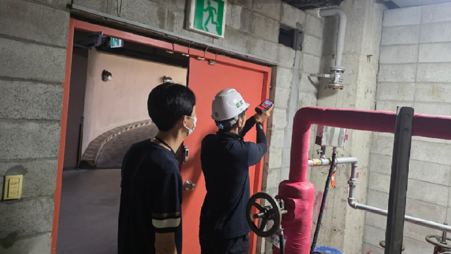 4. 서산시가 16일 다중이용시설을 대상으로 합동 안전점검을 하는 모습.jpg