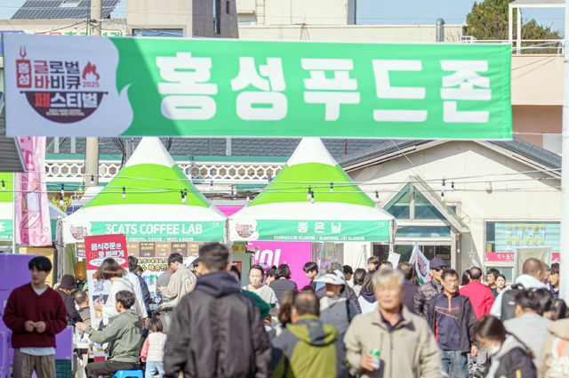 먹거리부스 운영 사진.jpg