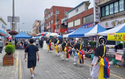 ‘35년 만의 부활’ 태안 오일장, 1년간 2만 7천 명 찾았다!