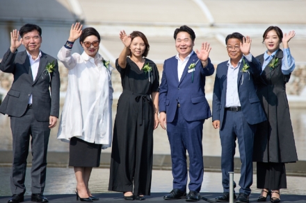 오세현 아산시장, ‘2025 모나밸리 국제아트페어’ 개막식 참석