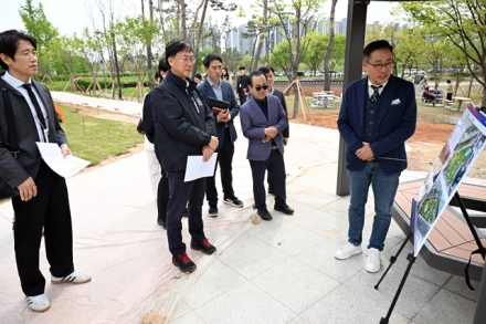 안산시, 호수공원 반려견놀이터 현장설명회… 시민의 목소리로 완성한다