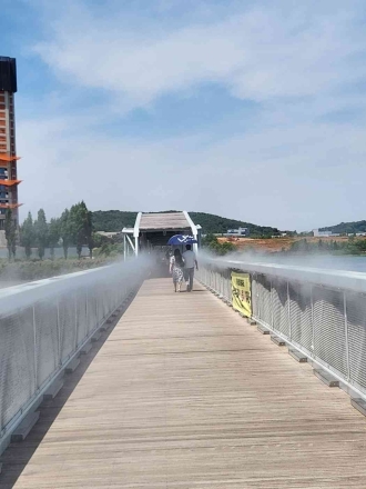 천안 성성호수공원, 쿨링포그 설치 확대…총 770m 가동