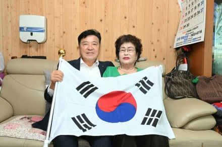 예산군, “국가유공자 희생 잊지 않겠습니다”… 보훈 가족 찾아 감사 전해