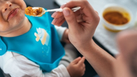 2살 딸 불닭소스·소주 먹이며 학대…검찰, 30대 부부에 중형 구형