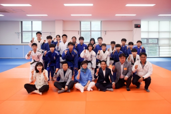 당진시의회, 제76회 충청남도체육대회 당진시 선수단 격려