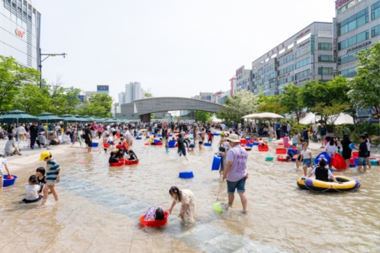 안산시, 주말엔 안산문화광장에서 즐기자‘첨벙! 첨벙! 물놀이터’운영