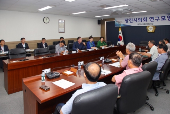당진시의회 농업정책 연구모임  (사)대한한돈협회 당진지부와의 간담회 개최