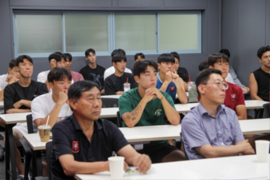 천안시, 축구역사박물관, 부천FC1995 선수단 대상 사업 설명회 개최
