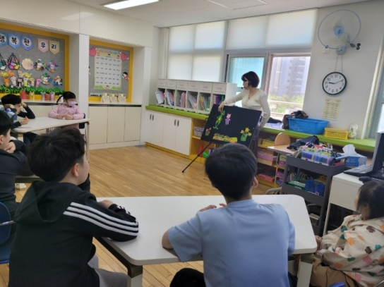 아산시 탕정온샘도서관, 2024년 하반기 ‘찾아가는 소외계층 독서문화프로그램’ 운영