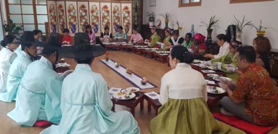 안산시,‘명절맞이 세계인의 고향밥상’성료… 외국인 고향의 정 나눠