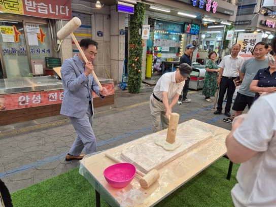 정장선 평택시장, 추석 명절 맞아 전통시장 상인 격려
