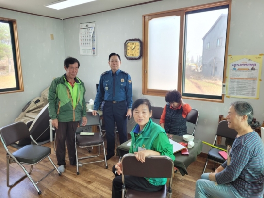 서산경찰서 부석파출소 노인들 상대 교통사고 예방활동 펼쳐!
