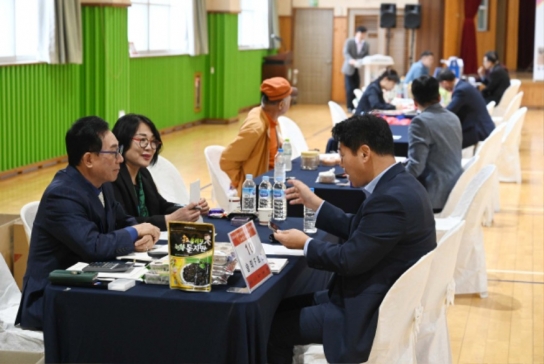세계로 뻗어나가는 ‘홍성의 맛’  광천토굴새우젓·조미김 축제 연계 수출상담회 대성료