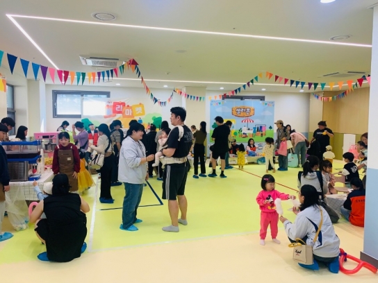 아산시 가족센터, 양육친화적 환경 조성을 위한 ‘2024년 공동육아나눔터 품앗이 전체모임’ 진행