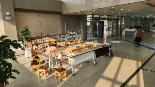 보령시, 무병장수 기원 청려장 나눔 행사... 훈훈한 연말 재능나눔 실천