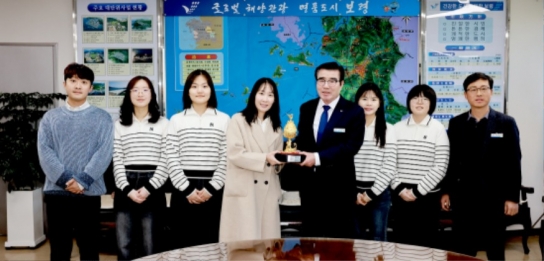 보령머드팀, 한국여자바둑리그 우승컵 보령시에 전달!