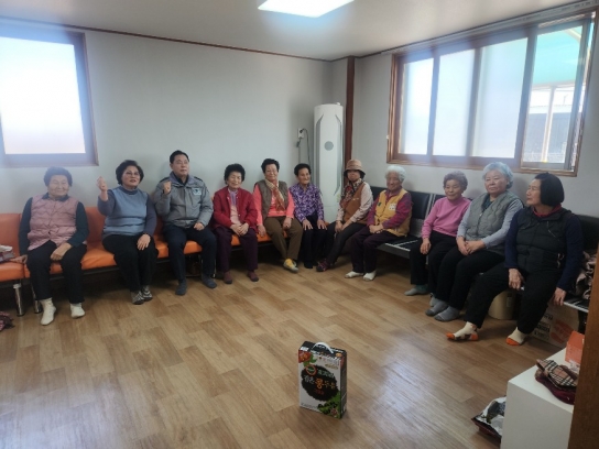 서산경찰서 부석파출소 노인들 상대 교통사고 예방활동 전개!