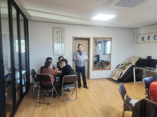 서산경찰서 부석파출소 경로당 방문 어르신들 상대 교통안전 및 보이스피싱 예방교육 최선!
