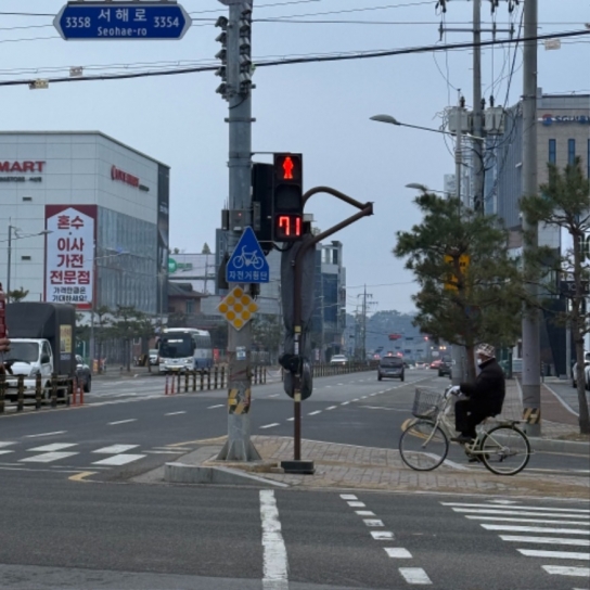 서산시, 보행자 신호등 적색 잔여시간 표시기 확대 설치
