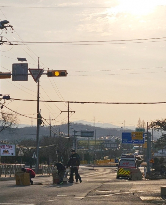 귀소길에도 멈추지 않은 봉사 당진소방서 대원들, 도로 위 안전 책임지다