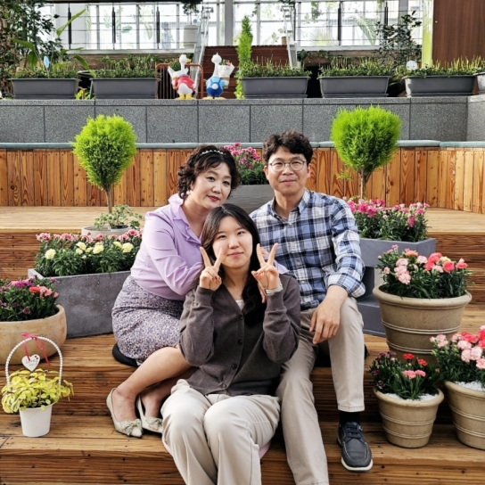 홍성군, 가정의달 맞아 치유쉼터 카네이션 포토존 운영