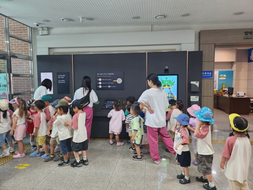 (사진4) 국보순회전(3).jpg